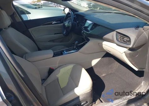 2020 Buick Regal Sportback Fwd Essence из США, поврежденный, VIN W04GP6SX1L1013744